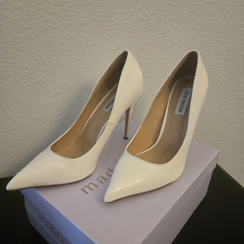Steve Madden Women's White Pumps